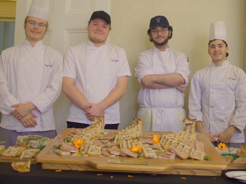 Formation professionnelle en Cuisine (DEP)  - École hôtelière de la Capitale